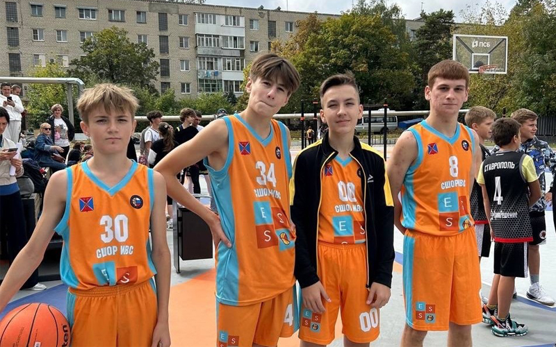 Баскетболисты из Ессентуков заняли весь пьедестал на краевом турнире по стритболу.