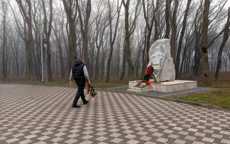 Глава Ессентуков почтил память боевых товарищей.