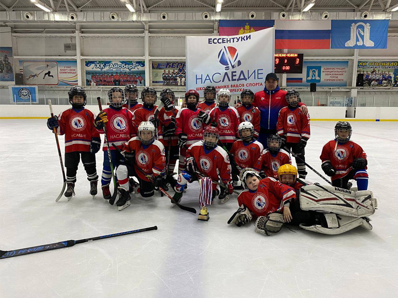 Ессентукские хоккеисты стали чемпионами турнира «Здравствуй, лето».
