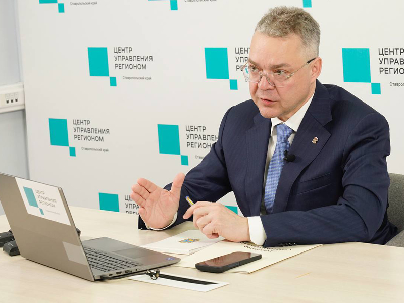На фотографии изображен: Губернатор Ставропольского края Владимир Владимиров.