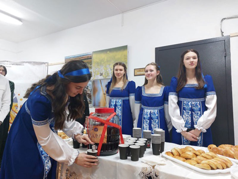 Студенты Ессентуков отметили свой праздник традициями 19 века.