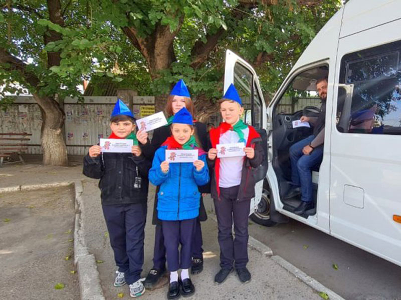 В рамках операции «Ребёнок пассажир!» автоинспекторы Ессентукского ГИБДД посетили местный автовокзал.