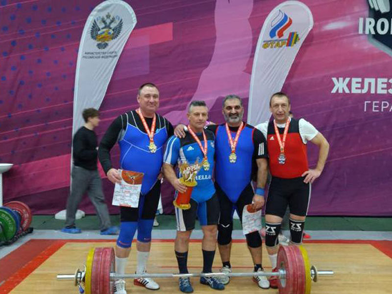 Ессентучанин стал лучшим на соревнованиях по тяжелой атлетике в Москве.
