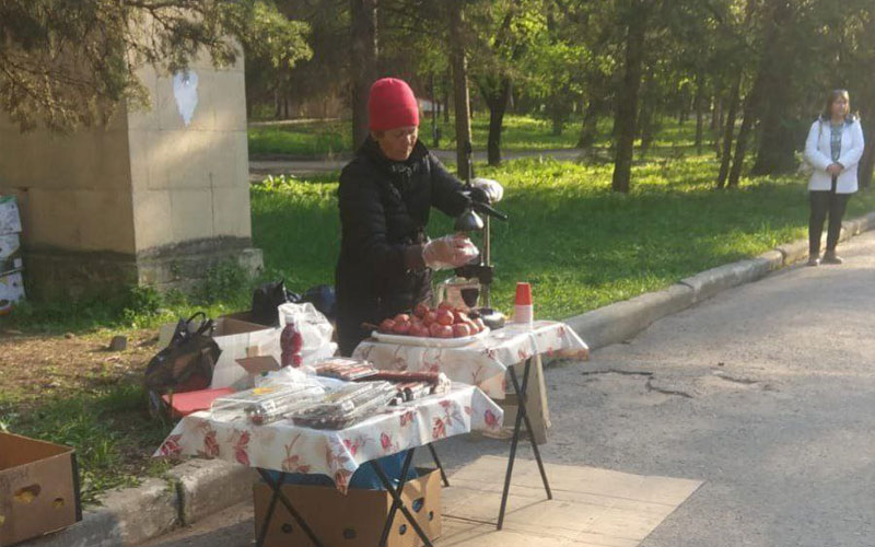 Глава Ессентуков призвал жителей и гостей курорта не покупать товары в парке.