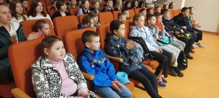 Сегодня ребята из Белгородской области сели за парты ессентукской школы №8.
