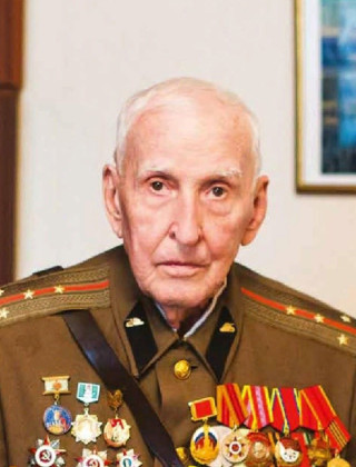 Тихомиров Иван Александрович.